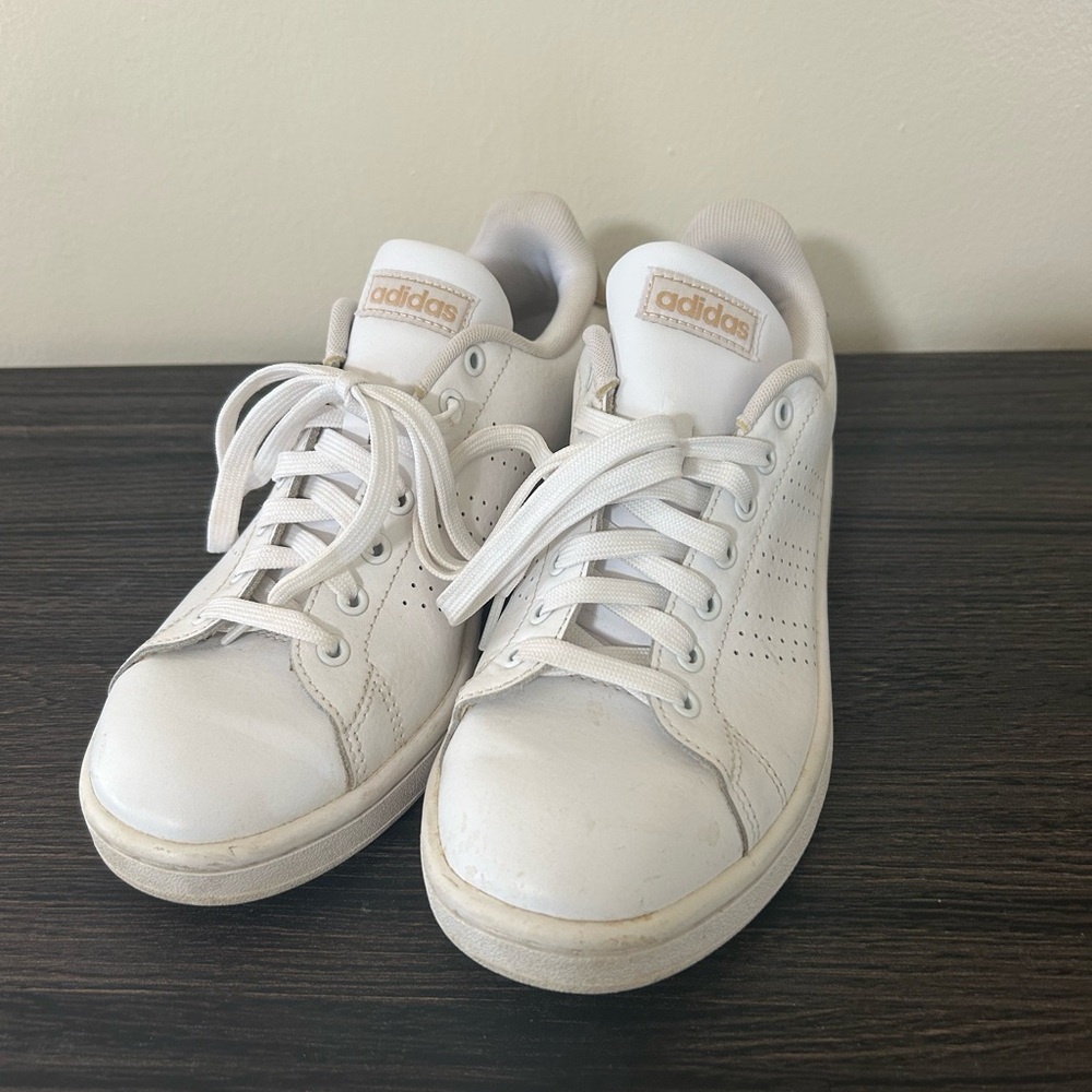 Adidas Classic White and gold Sneakers